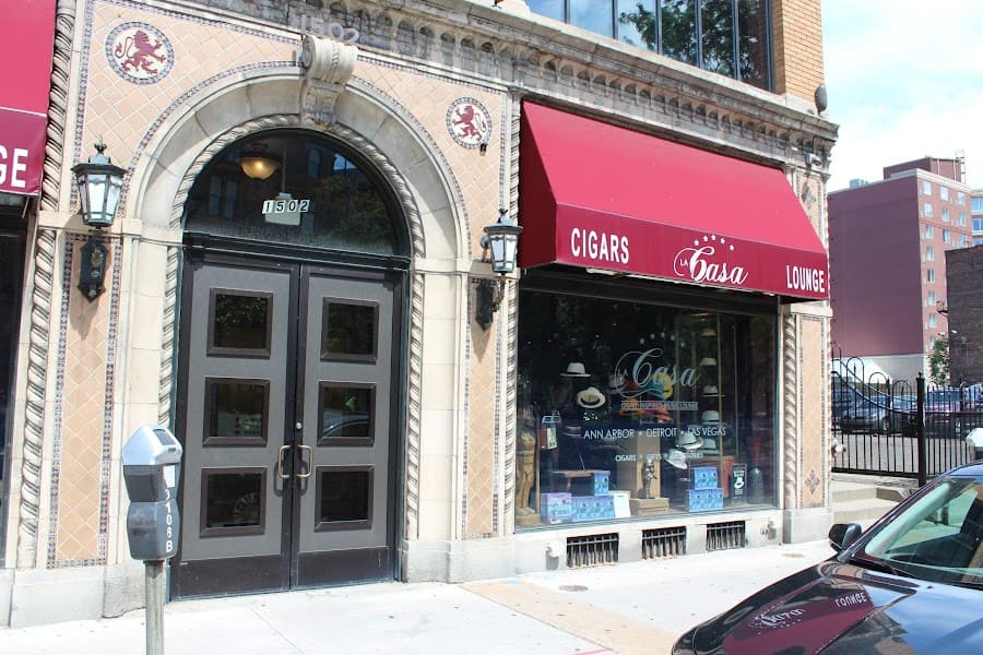 La Casa Cigars and Lounge