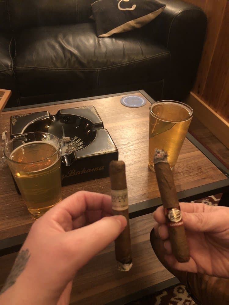 Cigar Shenanigans Cigar & Cocktail Lounge gallery image 2