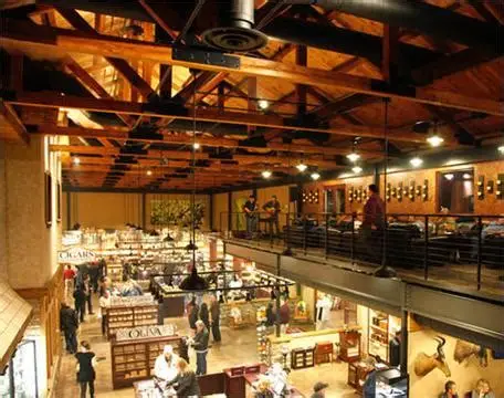 Cigars International Superstore gallery image 3