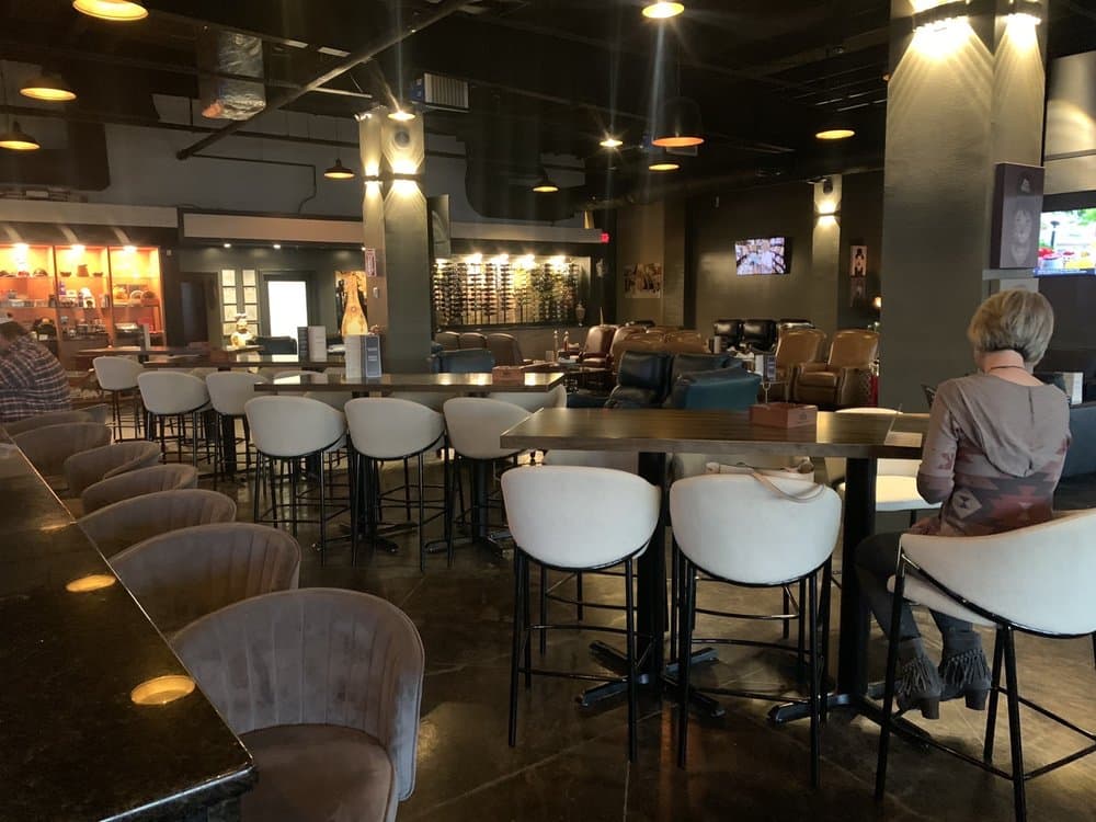 Signature Bar & Cigar Lounge