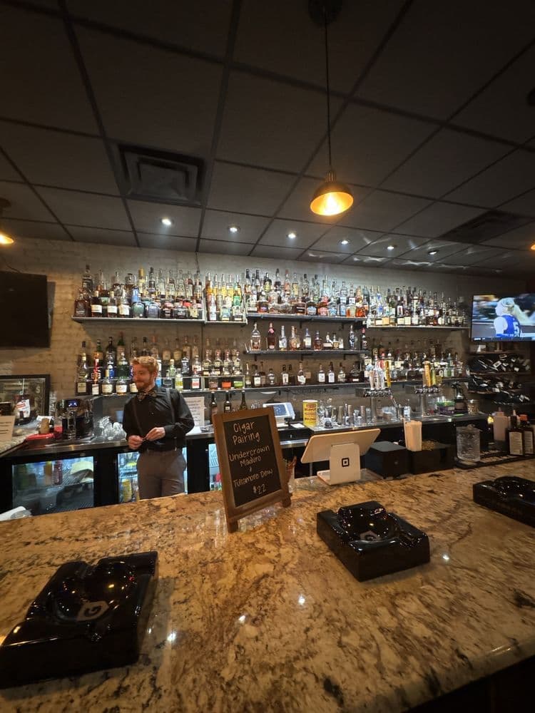 Tapp That Ash Cigar Bar & Lounge