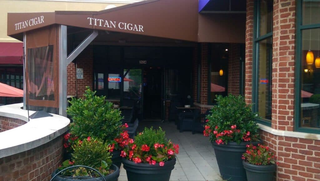 Titan Cigar