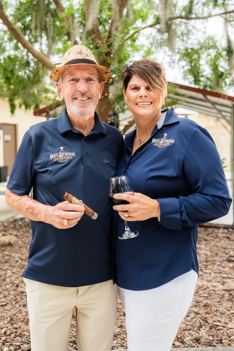 Holy Sh'mokes Cigar & Wine Lounge gallery image 4