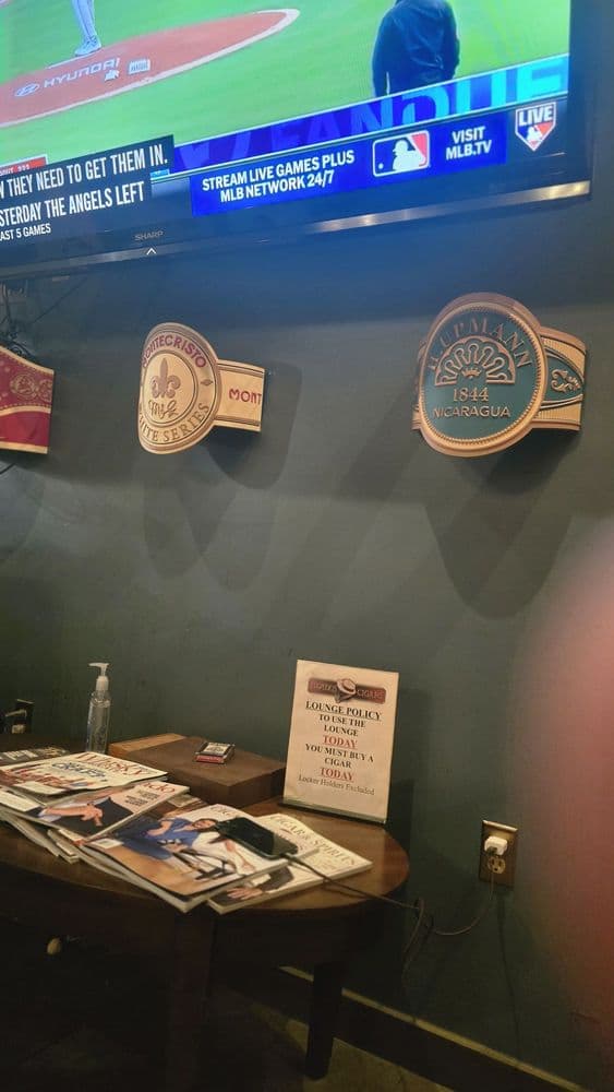 Davidus Cigars- Baltimore (Little Italy) gallery image 9