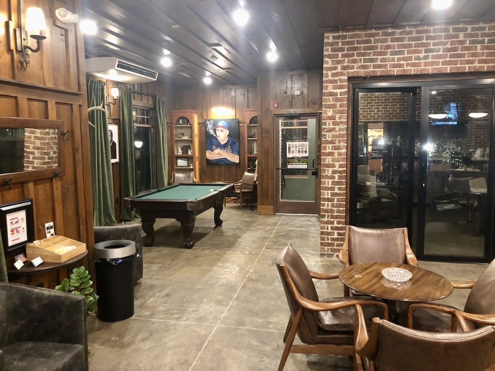 The Ellijay Cigar Lounge
