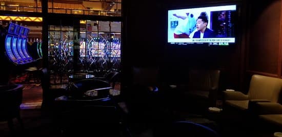 Lit Cigar Lounge