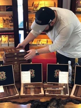 Luxury Cigar Club